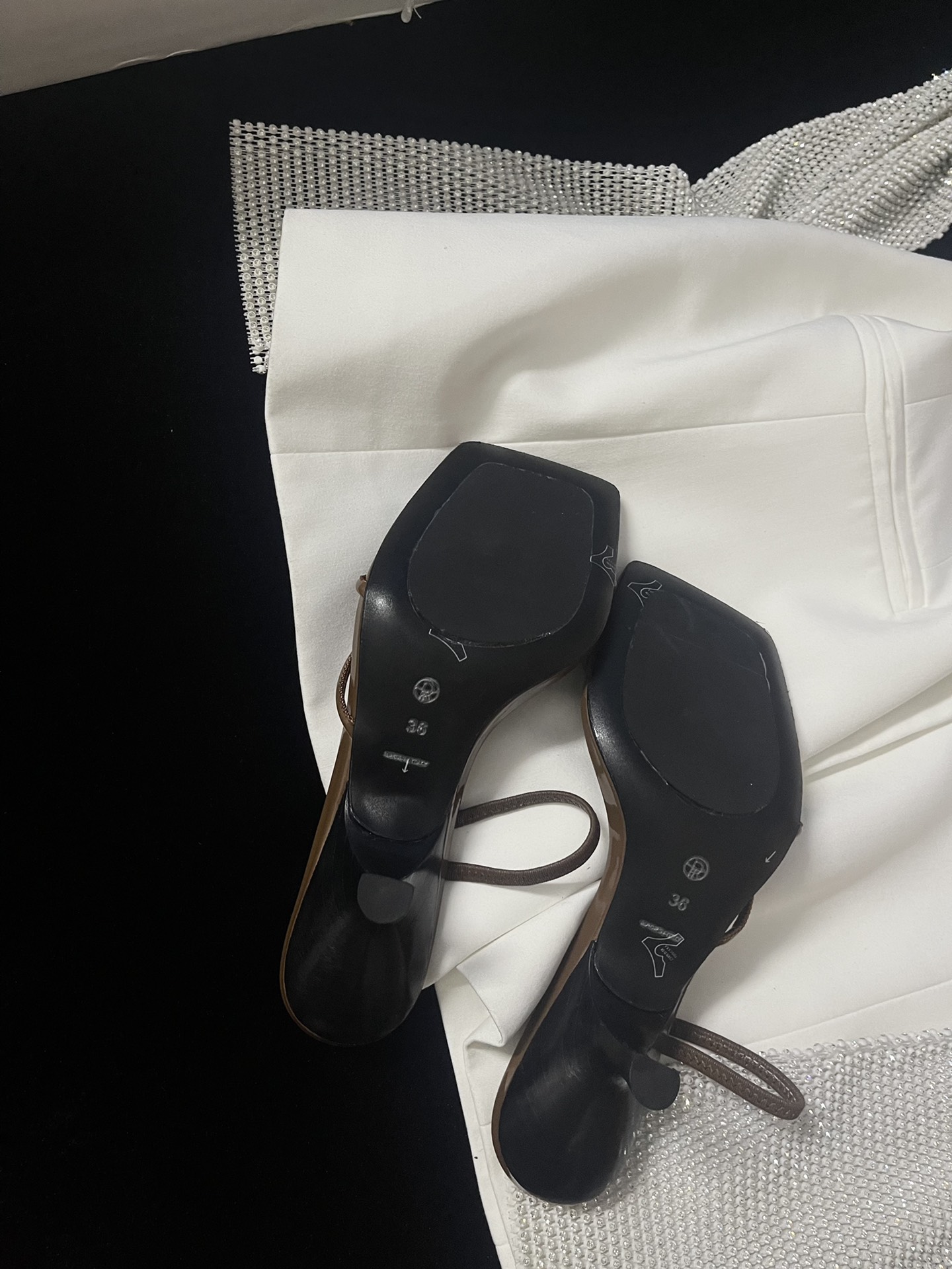 𝐓𝐡𝐞 𝐫𝐨𝐰 ｜𝟐𝟎𝟐𝟑/𝐒𝐒 𝐧𝐞𝐰 Minimalist sandals