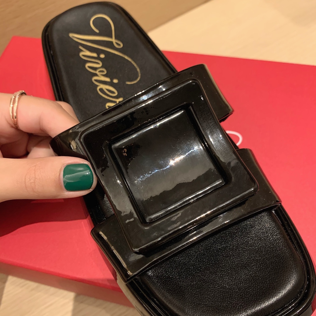 Roger Vivier | 𝟐𝟎𝟐𝟏/𝐒𝐒 𝐧𝐞𝐰 RV Top Edition Diamond Buckle Slippers Swarovski Crystal Diamonds