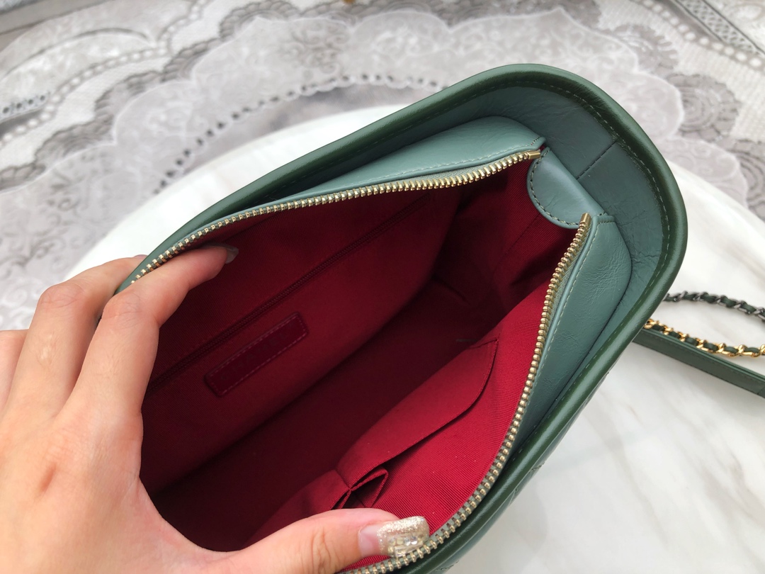 𝗖𝗵𝗮𝗻𝗲𝗹 𝗚𝗮𝗯𝗿𝗶𝗲𝗹𝗲❥ classic stray bag Italy 🇮🇹 