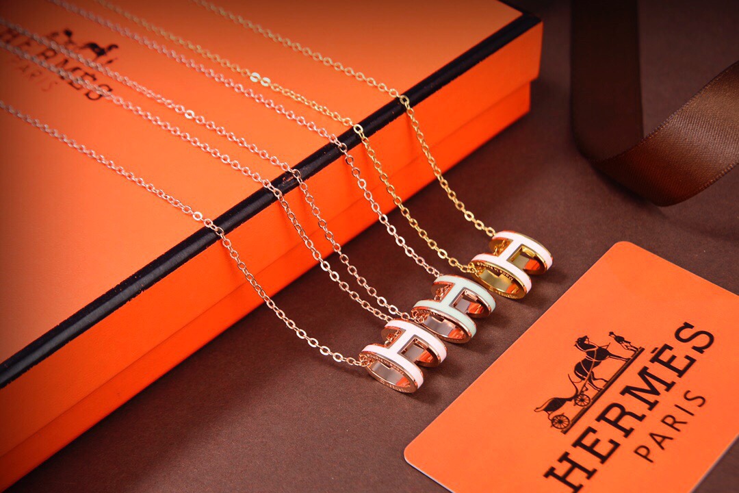Hermes necklace