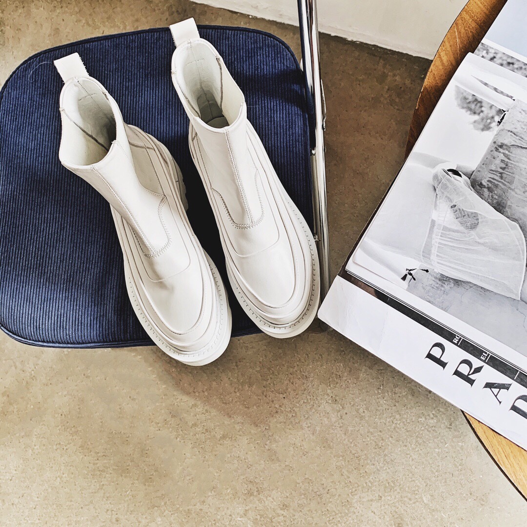 ROMBAUT | 𝟐𝟎𝟐𝟏/𝐒𝐒 𝐧𝐞𝐰 intricate handmade, custom original cowhide upper sheepskin lining