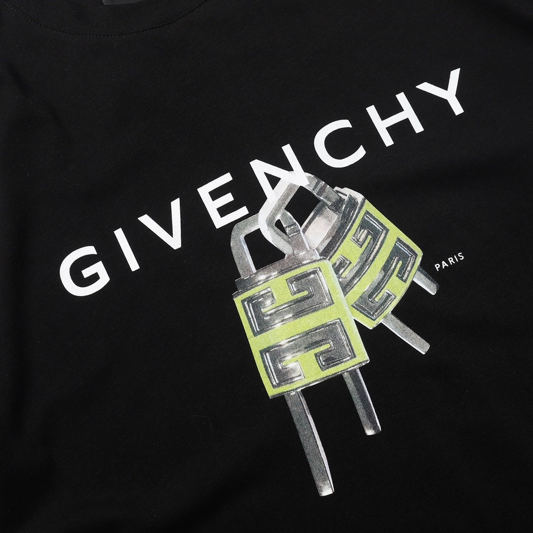 Givenchy lock-printed T-shirt