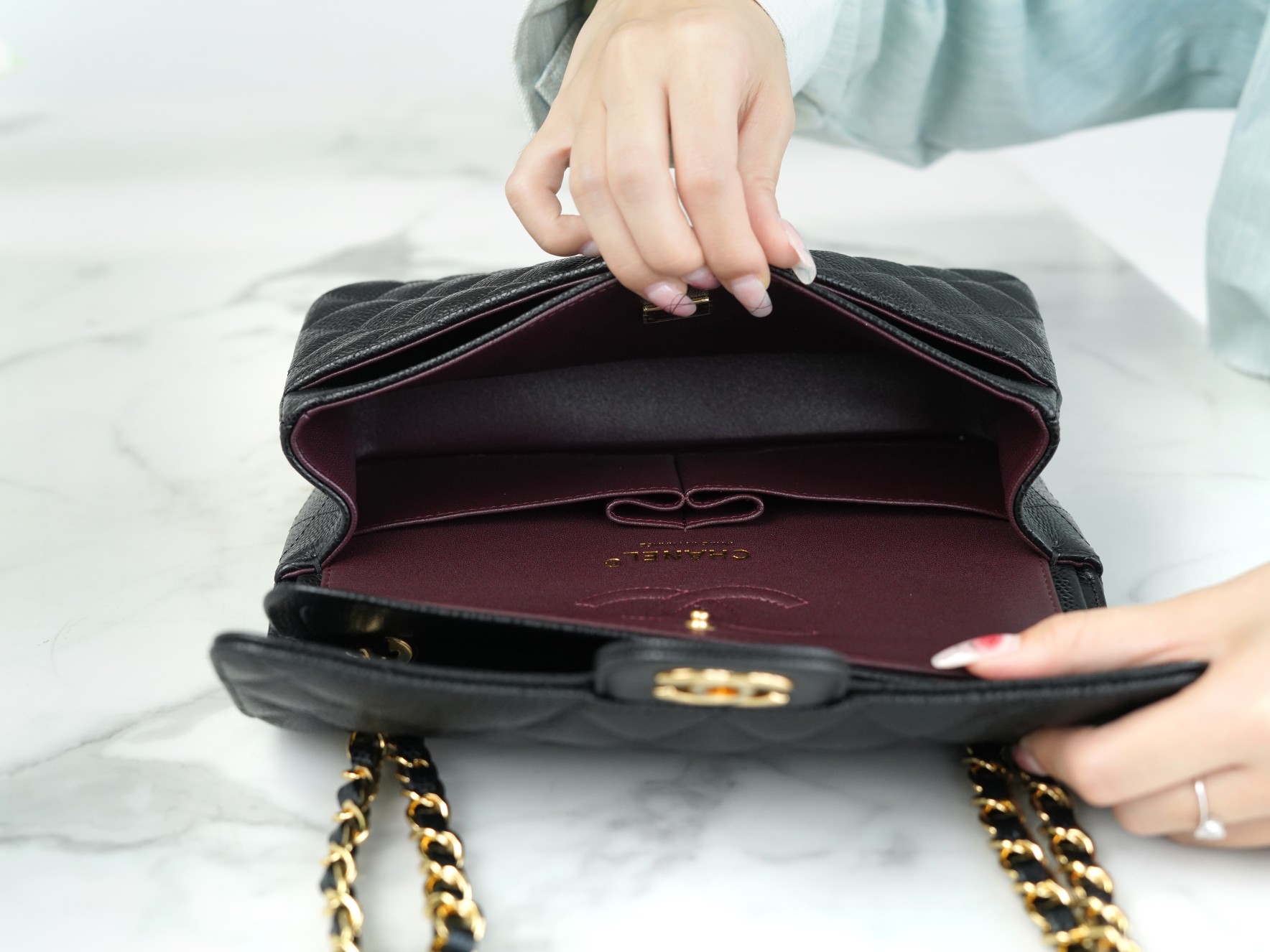 ๐๐๐๐๐๐ Classic Flap France ๐ซ๐ท ๐๐๐๐ฌOriginal Lychee Ball Pattern ๐ Classic Flap Bag Gold Buckle Small Black ๐ค