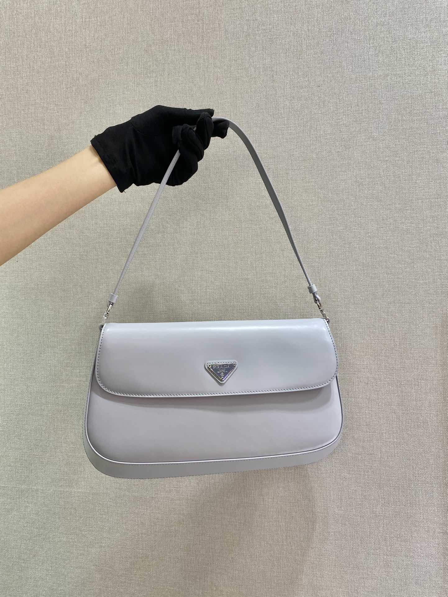 𝐏𝐑𝐀𝐃𝐀 New long underarm bag