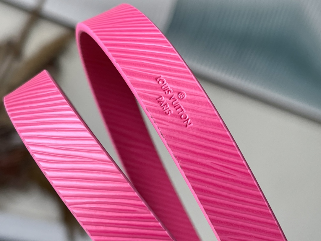 𝐋𝐎𝐔𝐈𝐒 𝐕𝐔𝐈𝐓𝐓𝐎𝐍  M21719