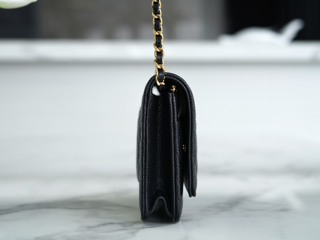 Chanel 𝑾𝒐𝒄 Lucky Bag Entry Classic 𝑾𝒐𝒄𝒄 (Magnetic Buckle) Black Bull Gold