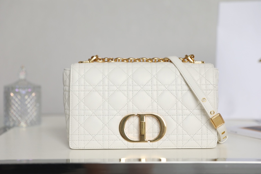 [DlOR CARO] White soft cow leather rattan check pattern