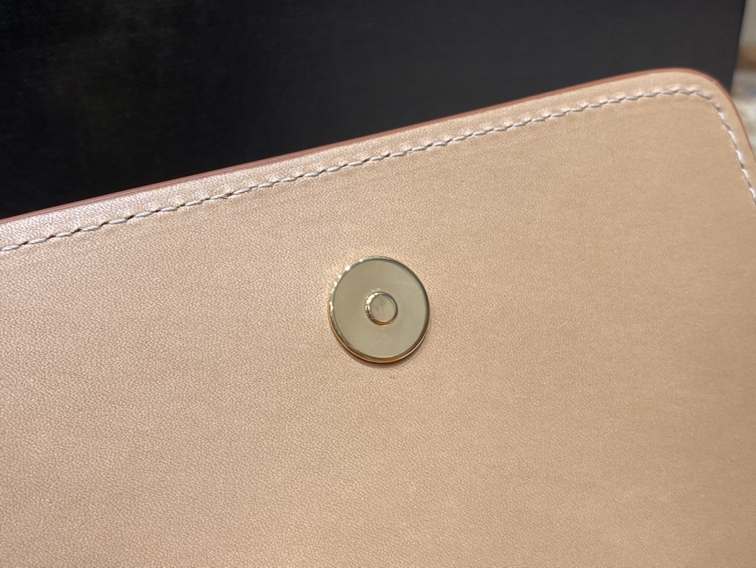 SAINT LAURENT 𝐊𝐚𝐢𝐚 𝐁𝐚𝐠  #668809 original leather