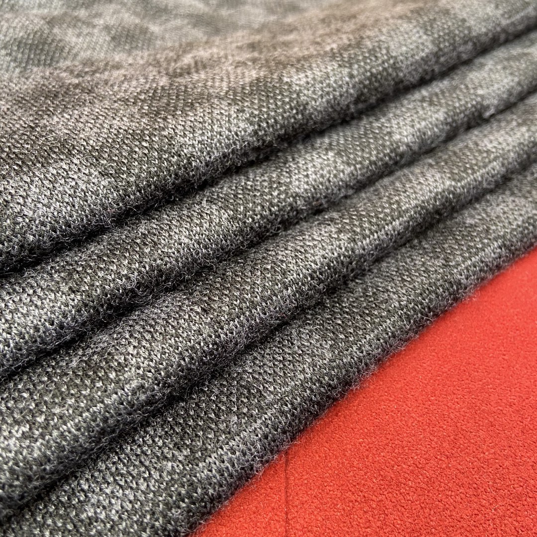 𝐋𝐨𝐮𝐢𝐬 𝐯𝐮𝐢𝐭𝐭𝐨𝐧 Checkered Men's Scarf 100% Wool