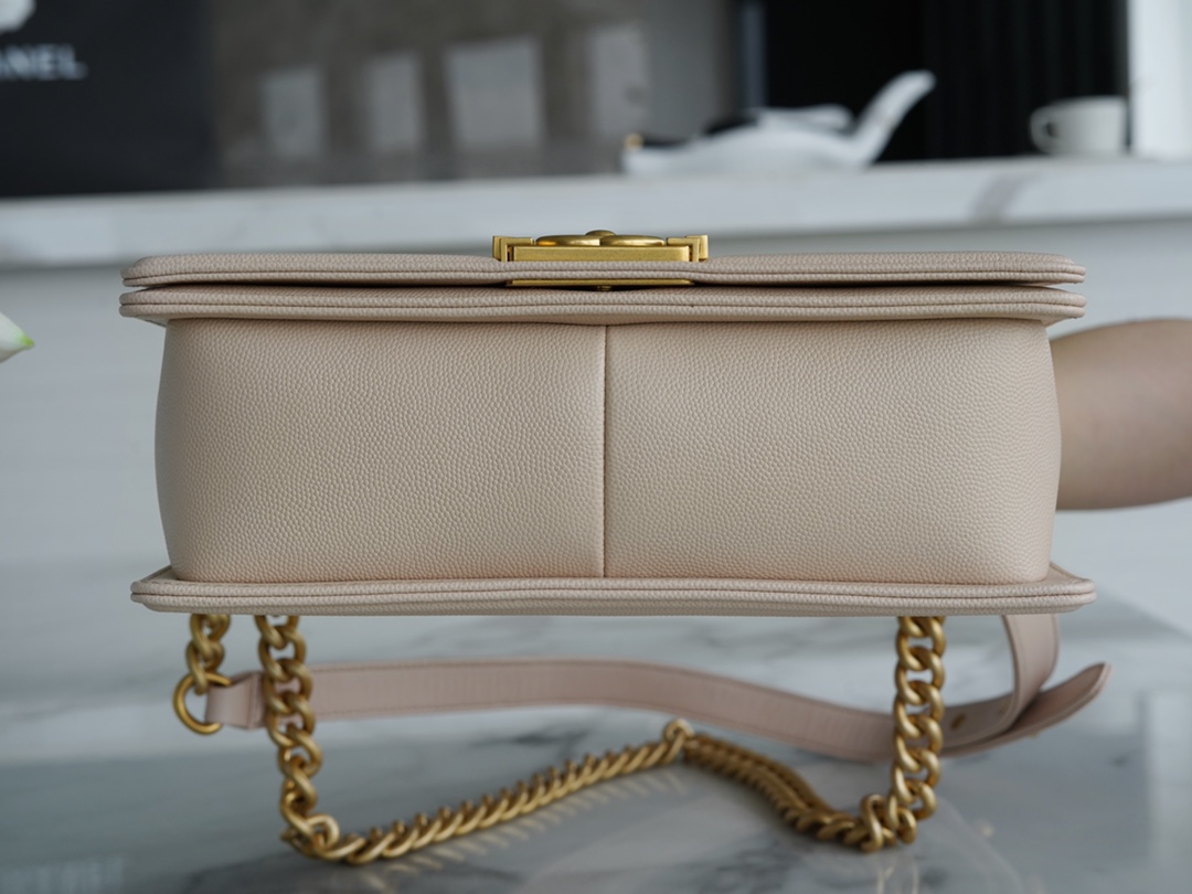 𝗖𝗵𝗮𝗻𝗲𝗹 𝗟𝗲𝗯𝗼𝘆 Imported custom caviar calfskin:Medium Light apricot