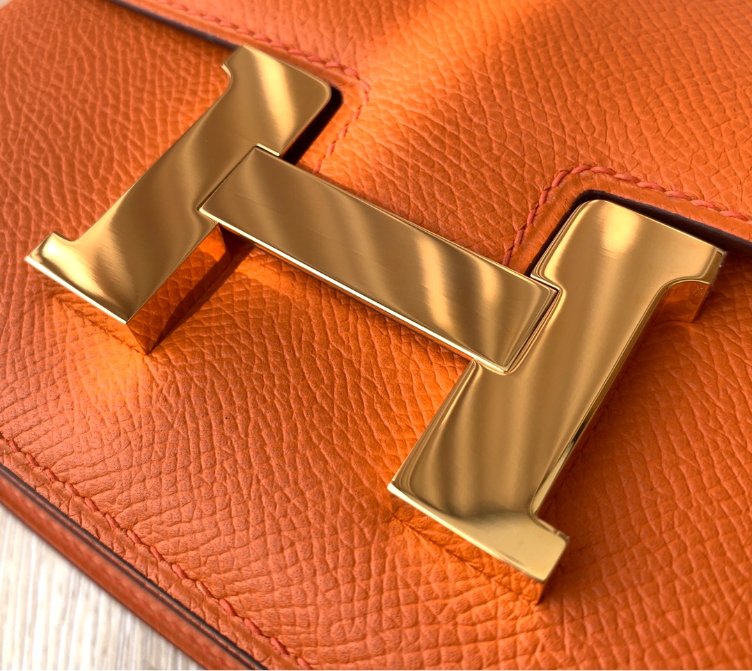 Constance orange 19cm silver buckle epsom leather