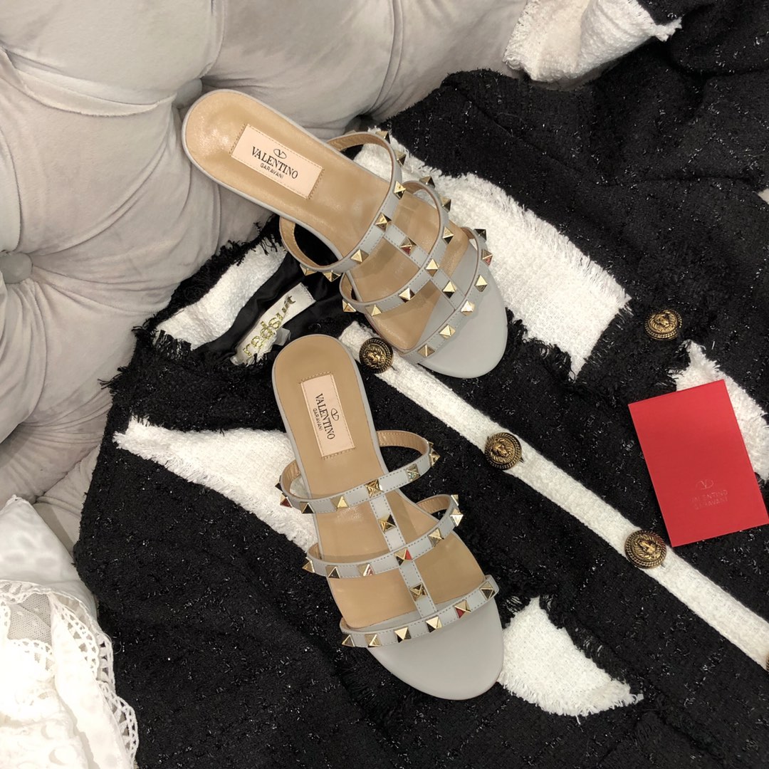 【Valentino】Valentino Top Edition Matte Grey 3 Strap Flat Slippers