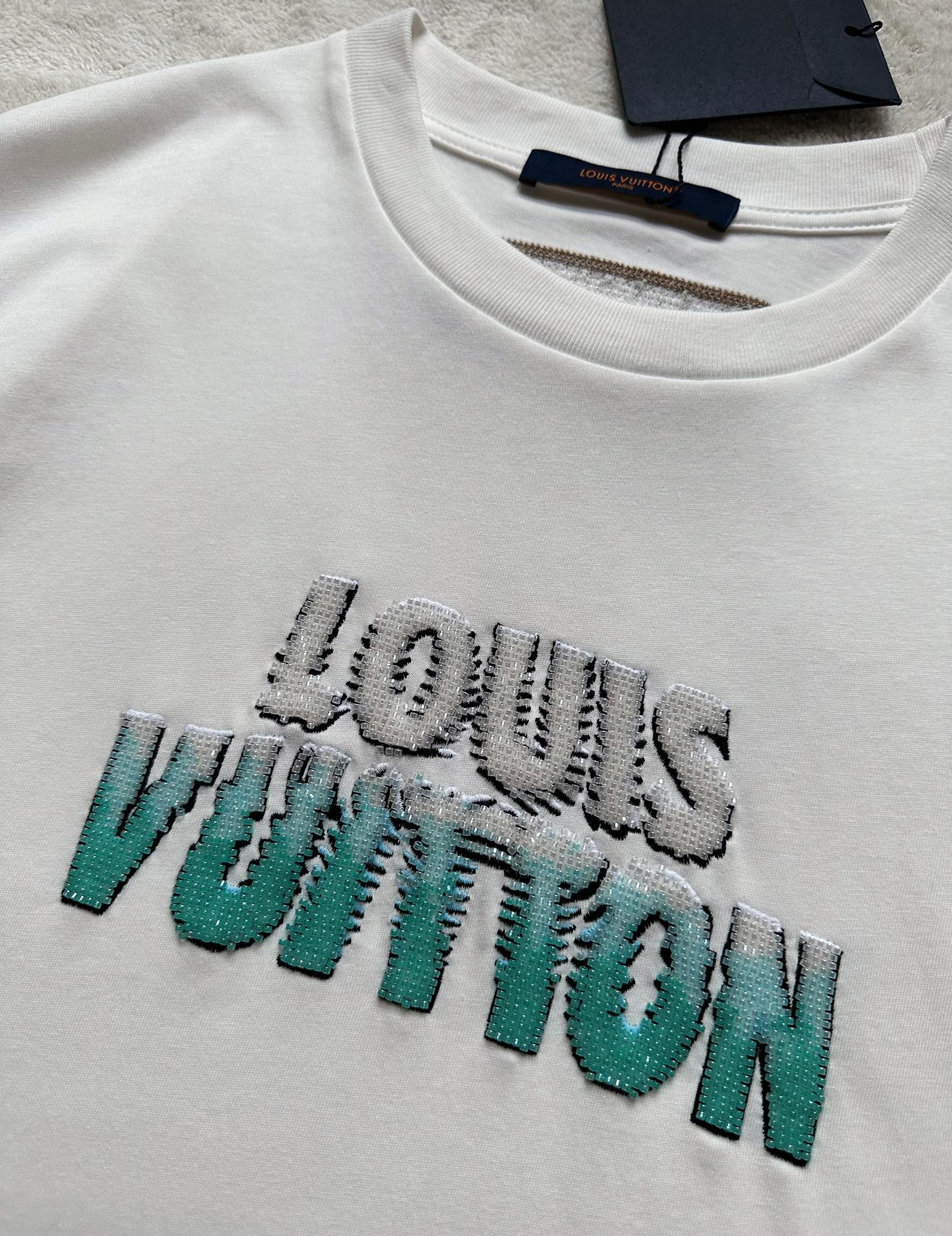 Louis Vuitton Heavy Industry Gradient Beaded Beaded Short Sleeve T