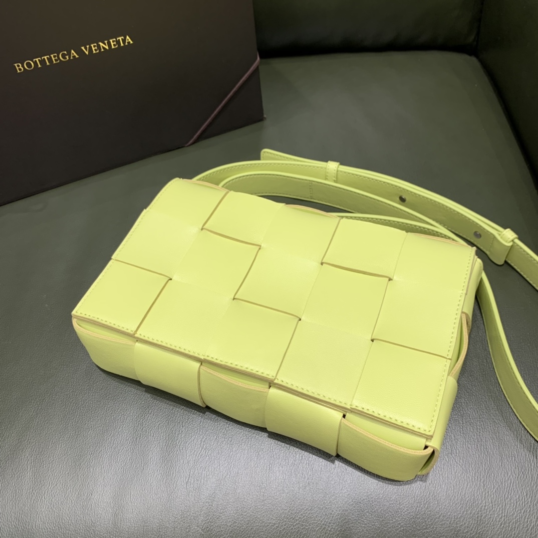 Bottega Veneta  𝘾𝘼𝙎𝙎𝙀𝙏𝙏𝙀 #578004