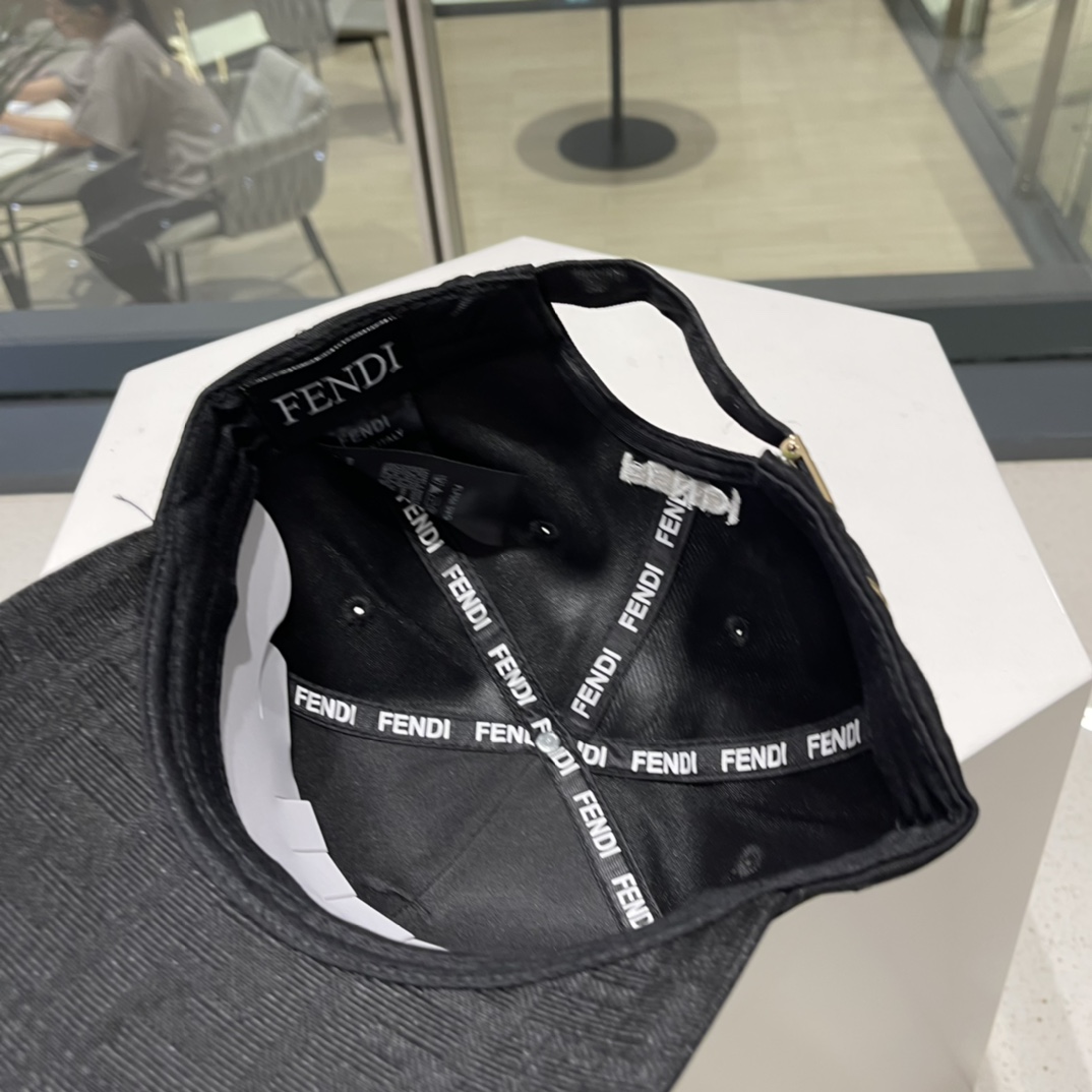Fendl Fendi spring and summer new national tide embroidery letter baseball cap