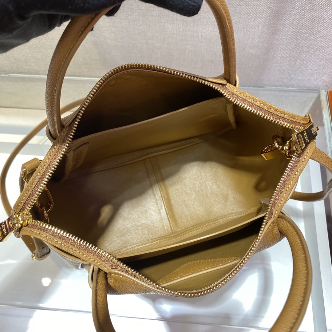 𝐏𝐑𝐀𝐃𝐀 New Model 1BC142