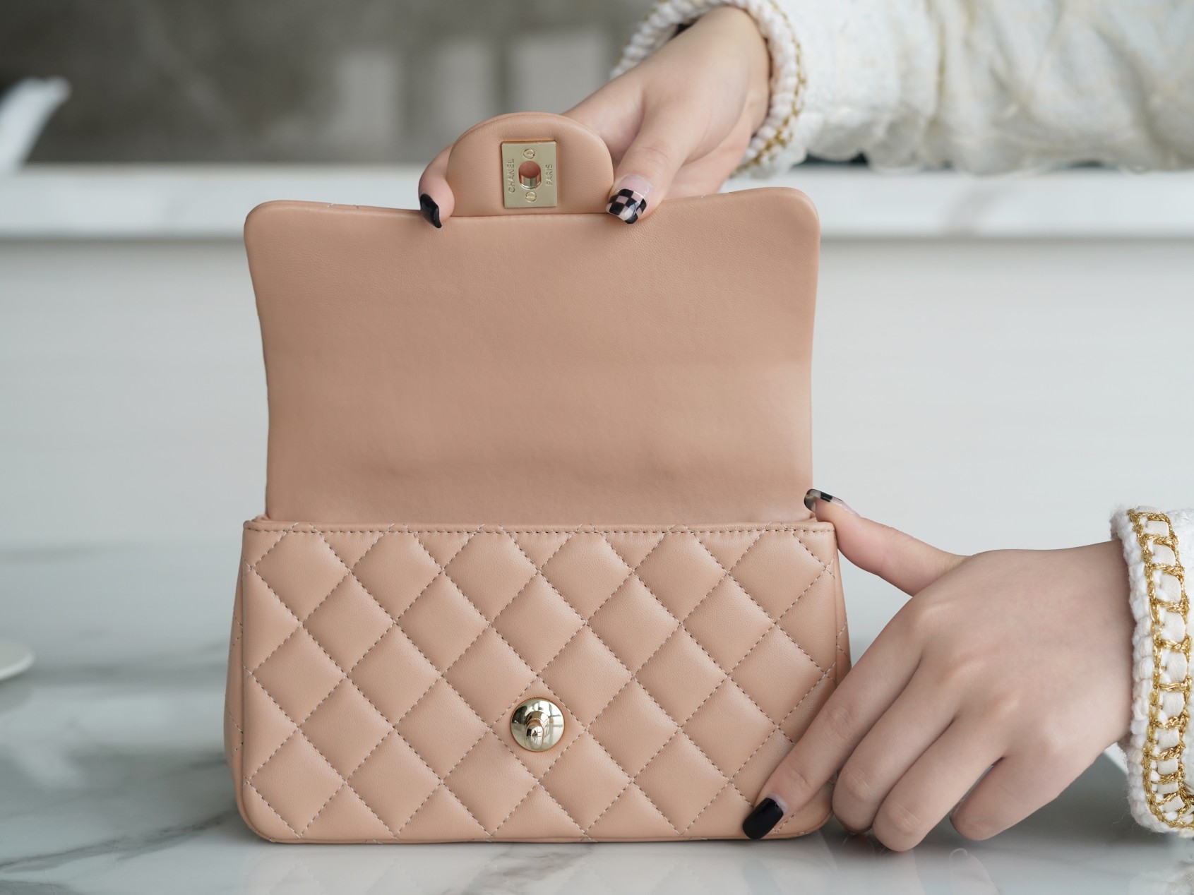 𝗖𝗛𝗔𝗡𝗘𝗟 𝗖𝗹𝗮𝘀𝘀𝗶𝗰 𝗙𝗹𝗮𝗽 2021 𝗦𝘀 Spring/Summer New Handle ℂ𝔽 𝕄𝕚𝕟𝕚 Milk Tea Apricot Light Gold