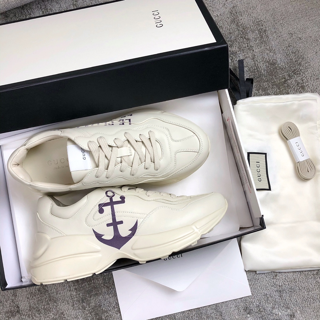 Gucci Pops This collection has a lot of flora and fauna elements Original material