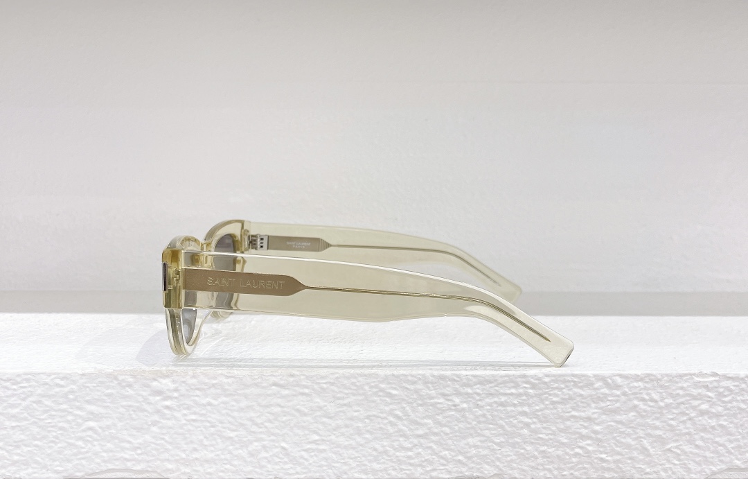SAINT LAURENT💫💫💫MODEL：SL573