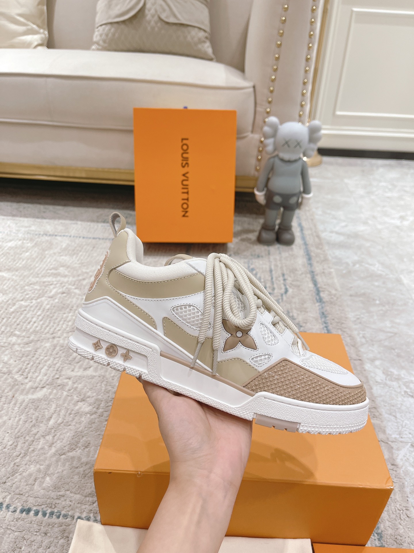 Louis Vuitton couple models DIY buckle sneakers sneakers