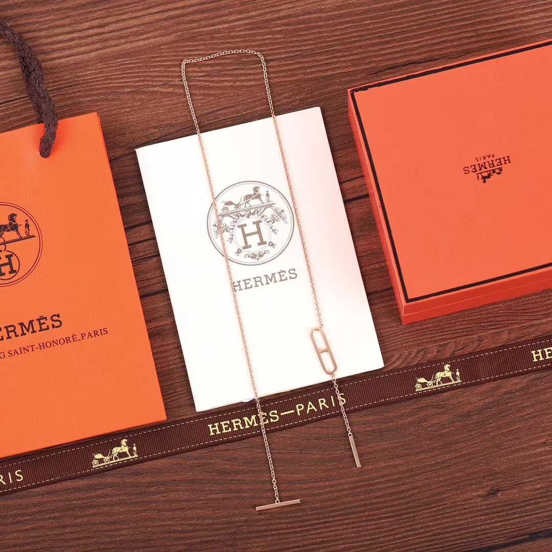 Hermes necklace