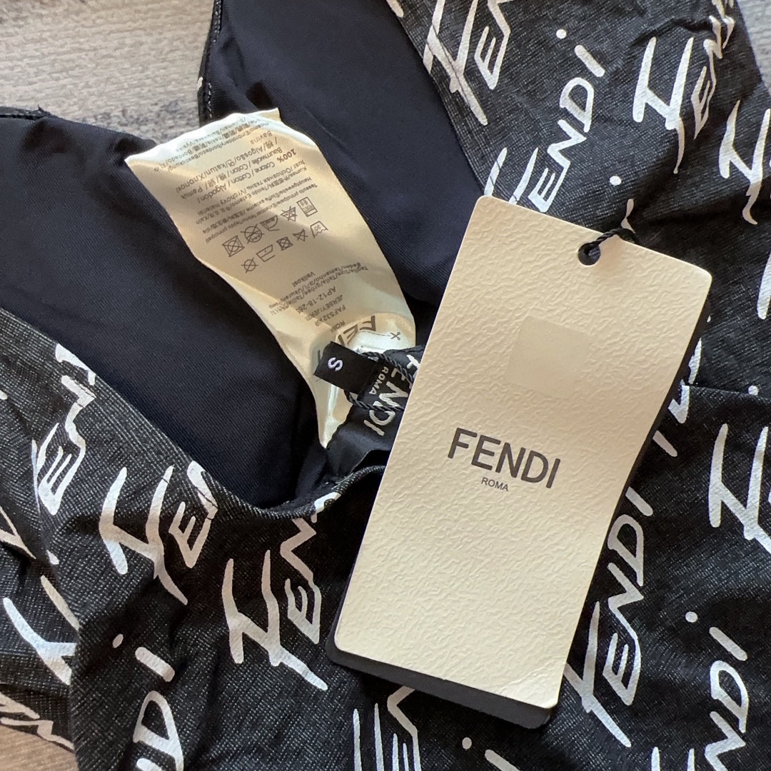 Fendi's latest style, double FF letters