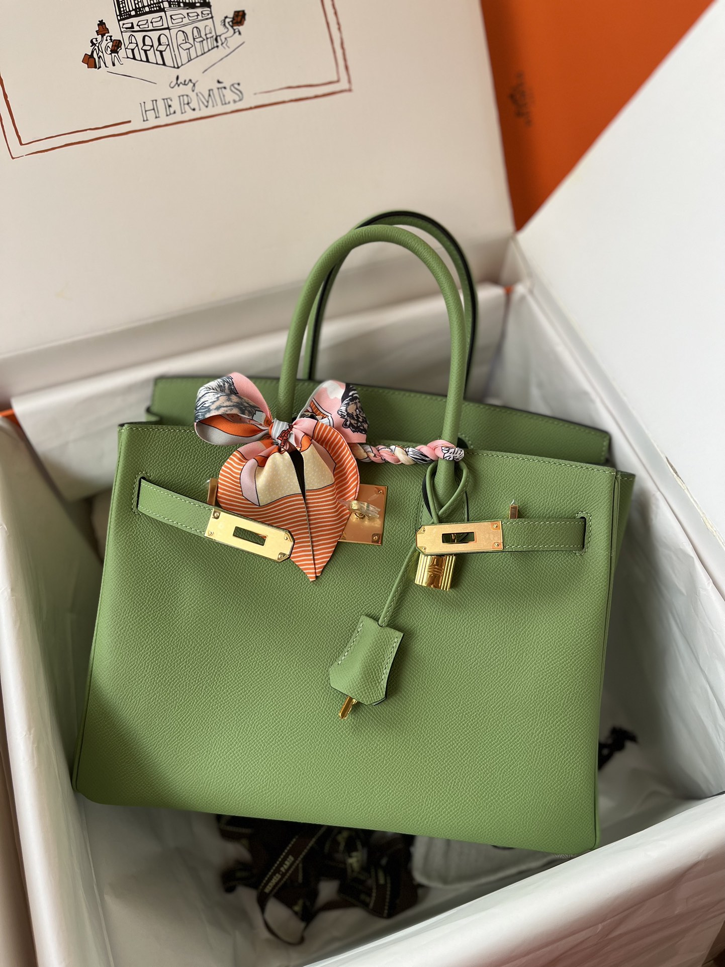 Birkin 30cm avocado green gold buckle Imported epsom leather hand sewn real shot visible to the naked eye quality