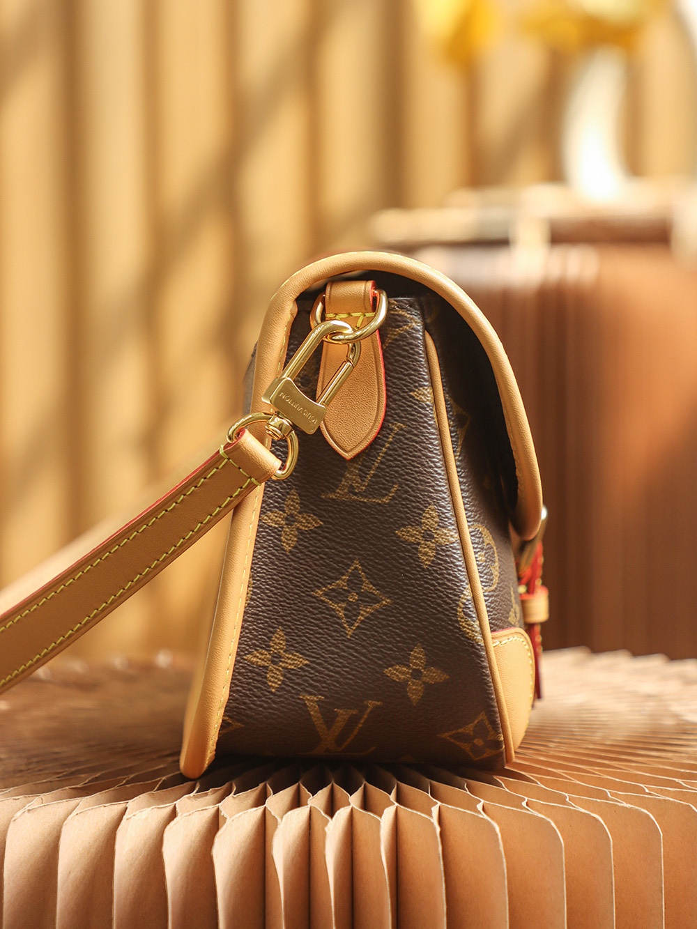 Louis Vuitton 𝐃𝐈𝐀𝐍𝐄 explosion series baguette bag #M45985#