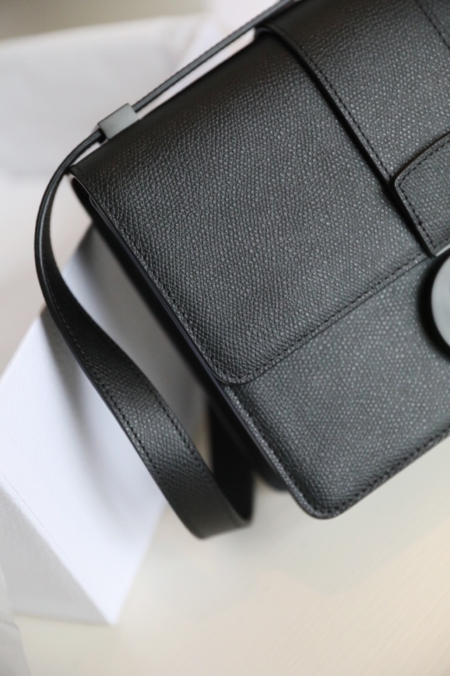 Montaigne palm print cow leather flap bag