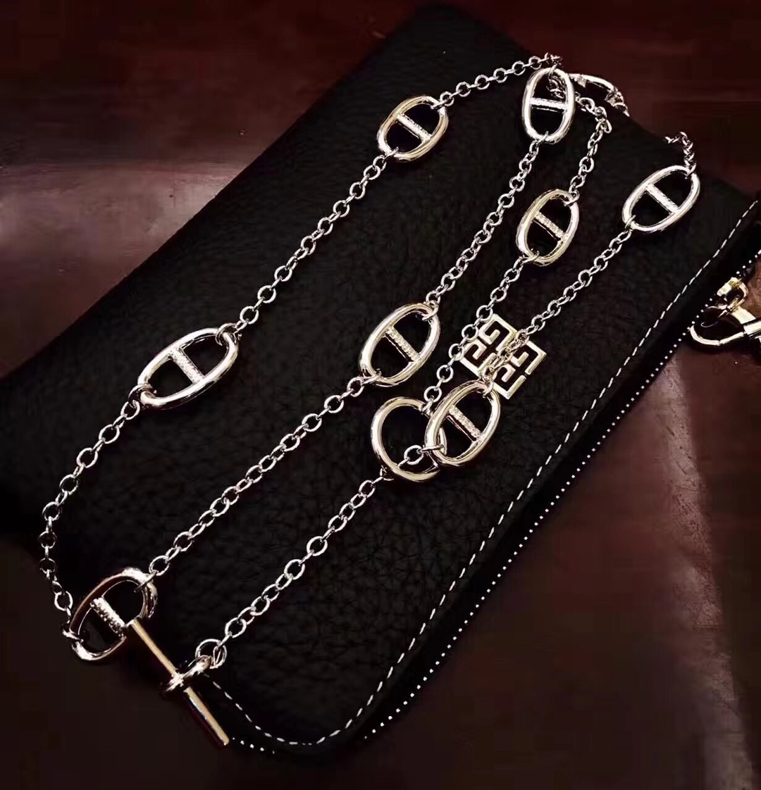 Hermes necklace