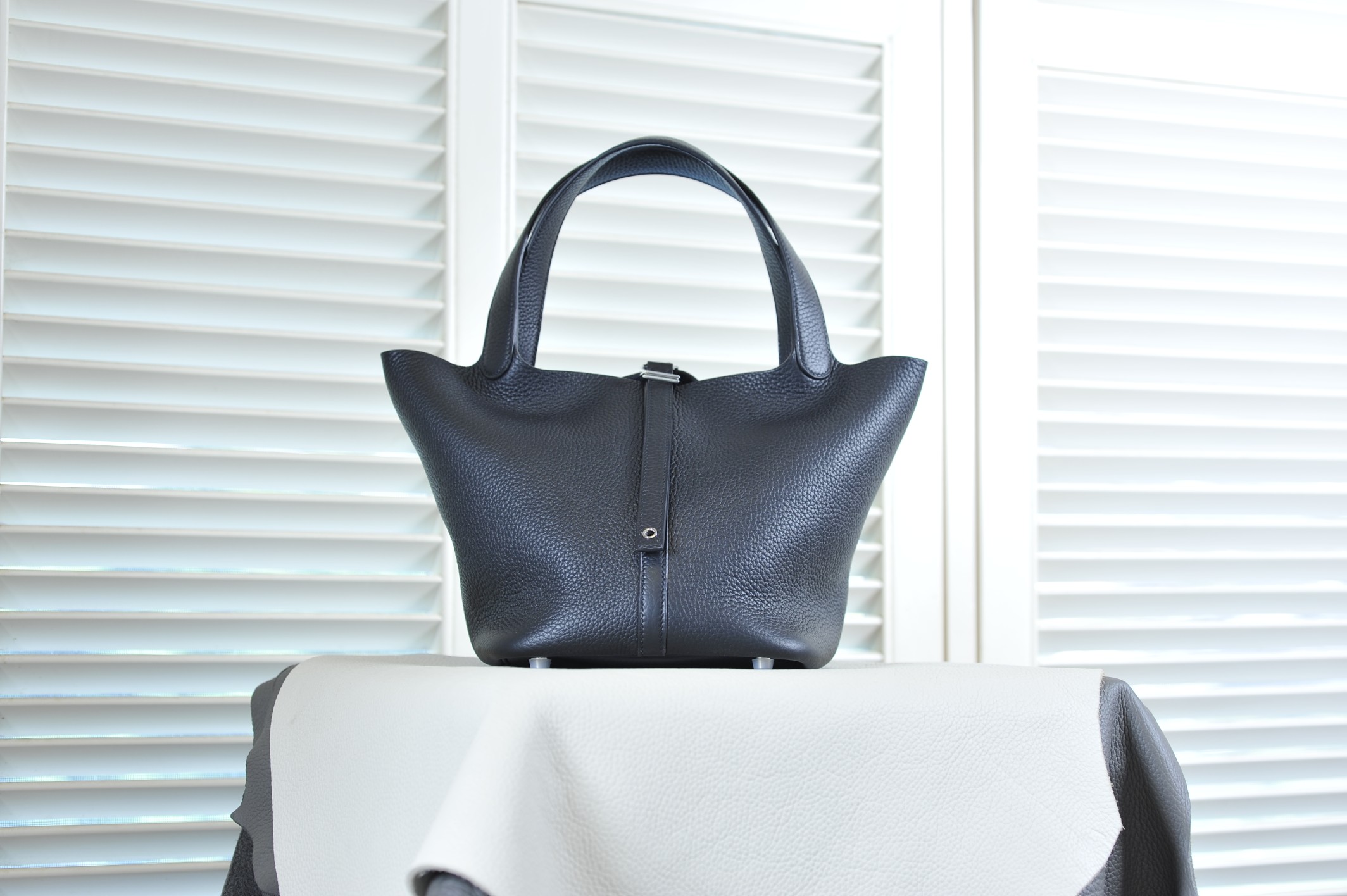 picotin22 black silver buckle TC leather