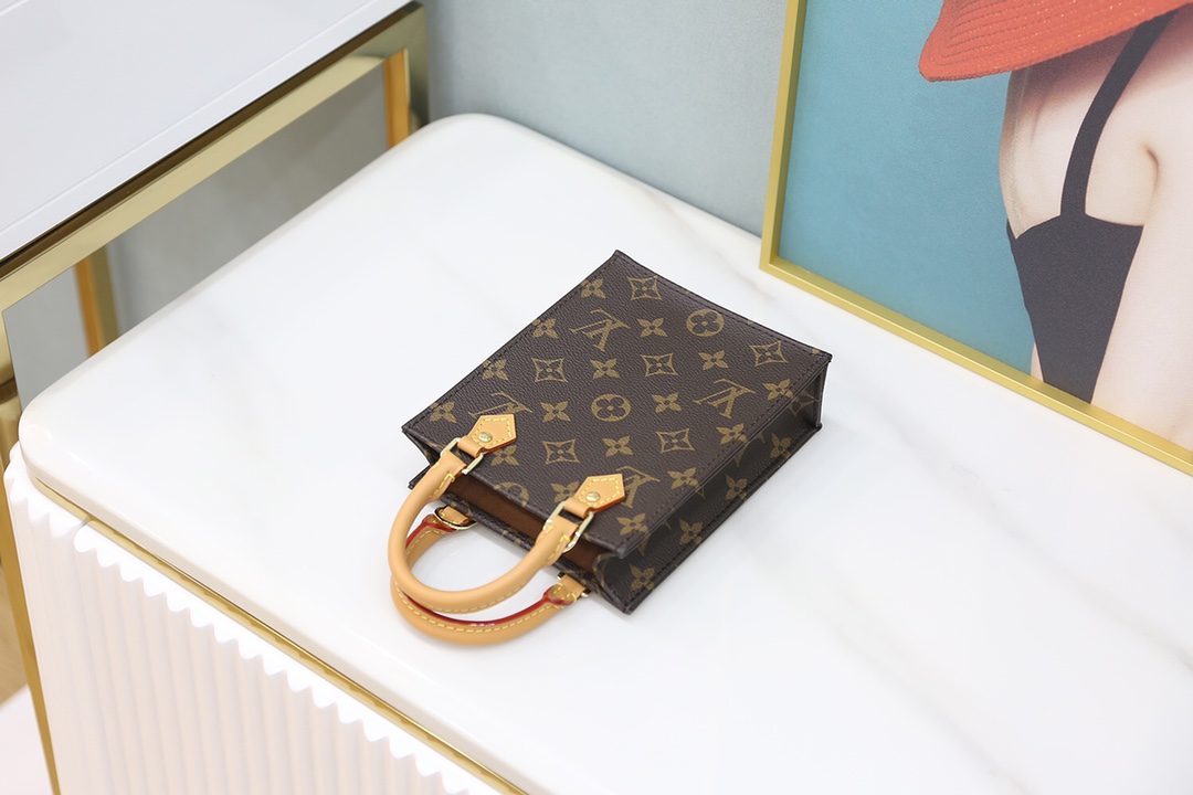 Louis Vuitton 𝐏𝐄𝐓𝐈𝐓 𝐒𝐀𝐂 𝐏𝐋𝐀𝐓 M69442原