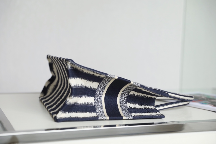 DIOR TOTE striped shopping bag