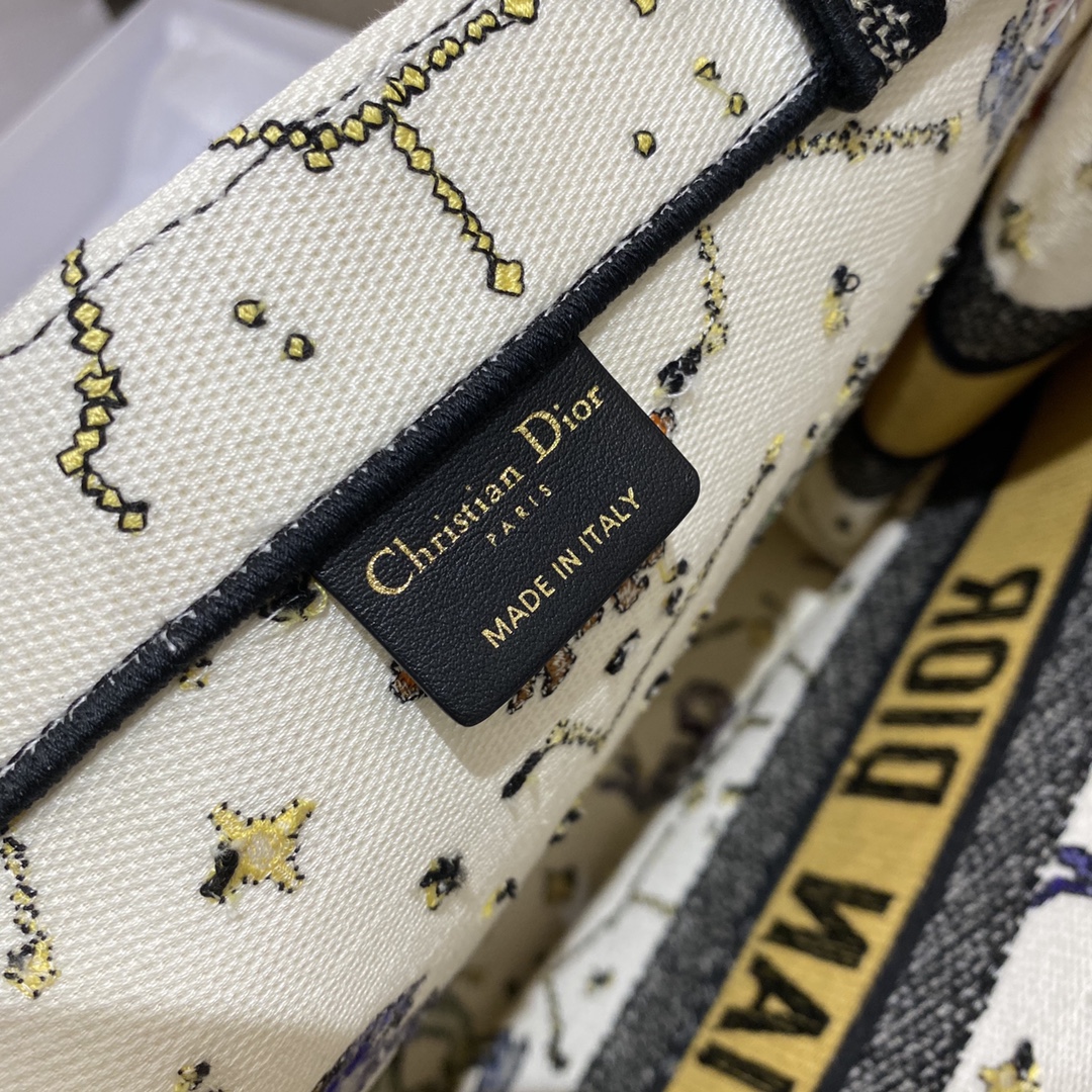 DIOR TOTE Valentine's Day Limited Collection