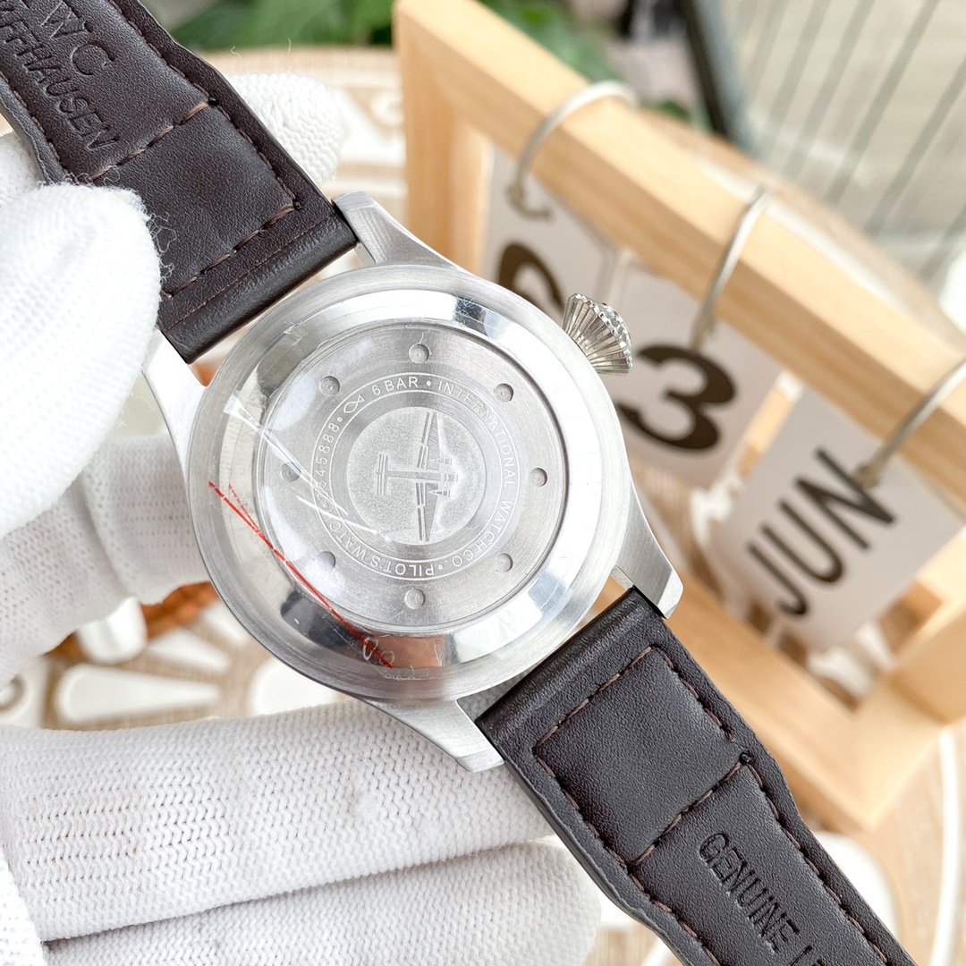 IWC- Fine men's watches Fully automatic mechanical movement, top 316 steel case and strap