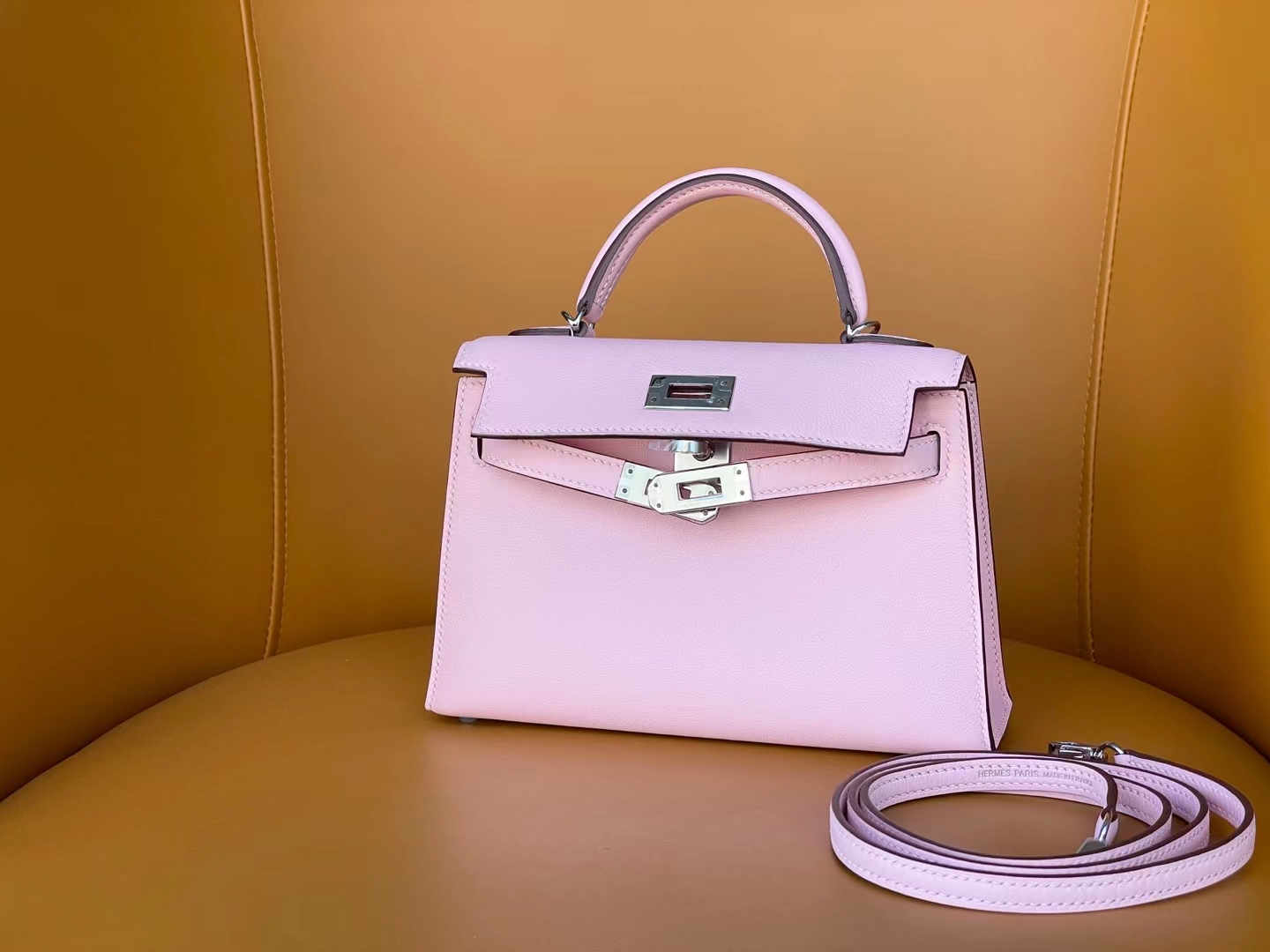 Mini Kelly 2nd generation 3q powder swift leather