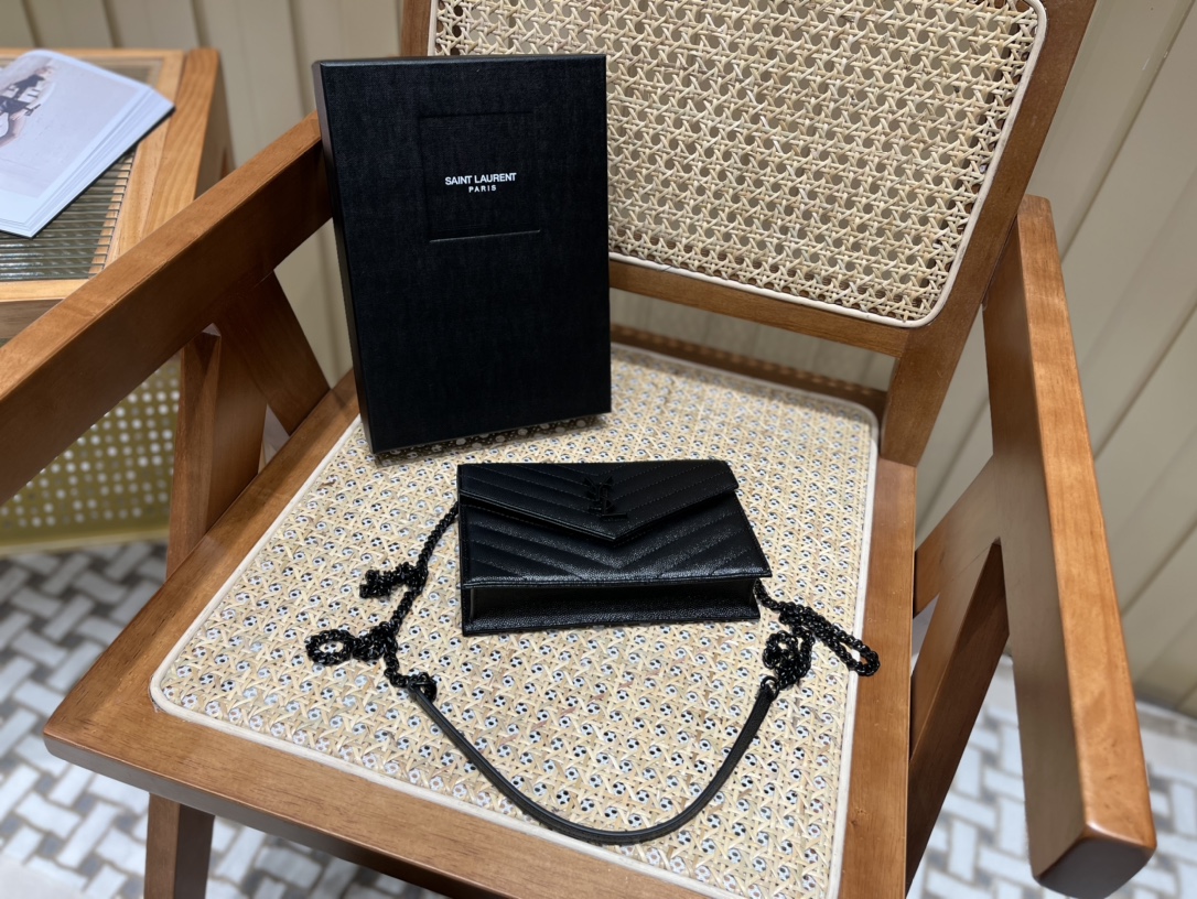 SAINT LAURENT 𝐖𝐨𝐜 𝟭𝟵𝐜𝐦 #393953 original leather.JD