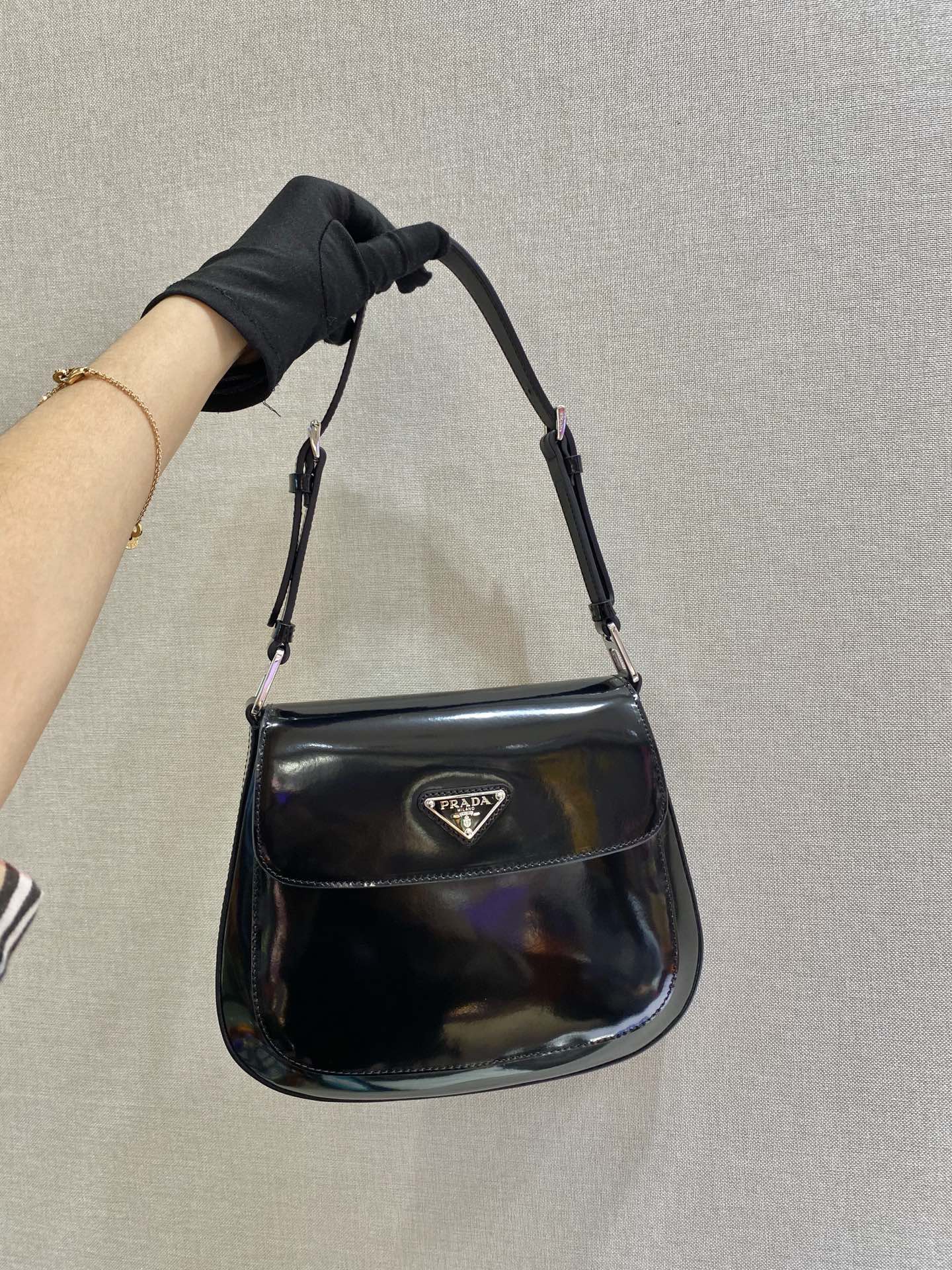 𝐏𝐑𝐀𝐃𝐀  Large Double Shoulder Strap Underarm Bag