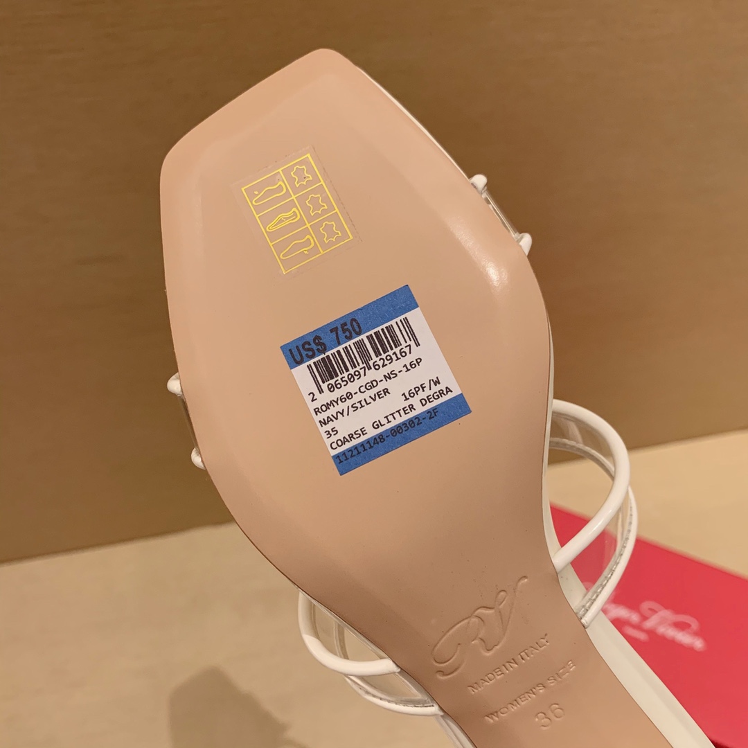 Roger vivier | 𝟐𝟎𝟐𝟏/𝐒𝐒 𝐧𝐞𝐰 2021 Summer Slippers Bikiviv' Metal Buckle PVC Mule Shoes