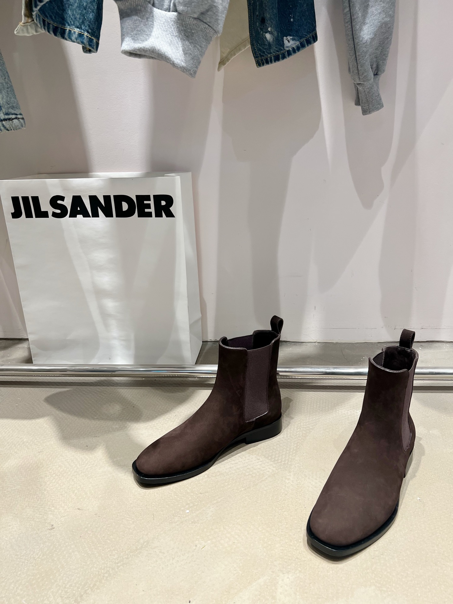 𝐓𝐇𝐄 𝐑𝐎𝐖｜𝟐𝟎𝟐𝟐/𝐒𝐒 𝐧𝐞𝐰 Top version Chelsea boots Simple and fashionable Original open model outsole