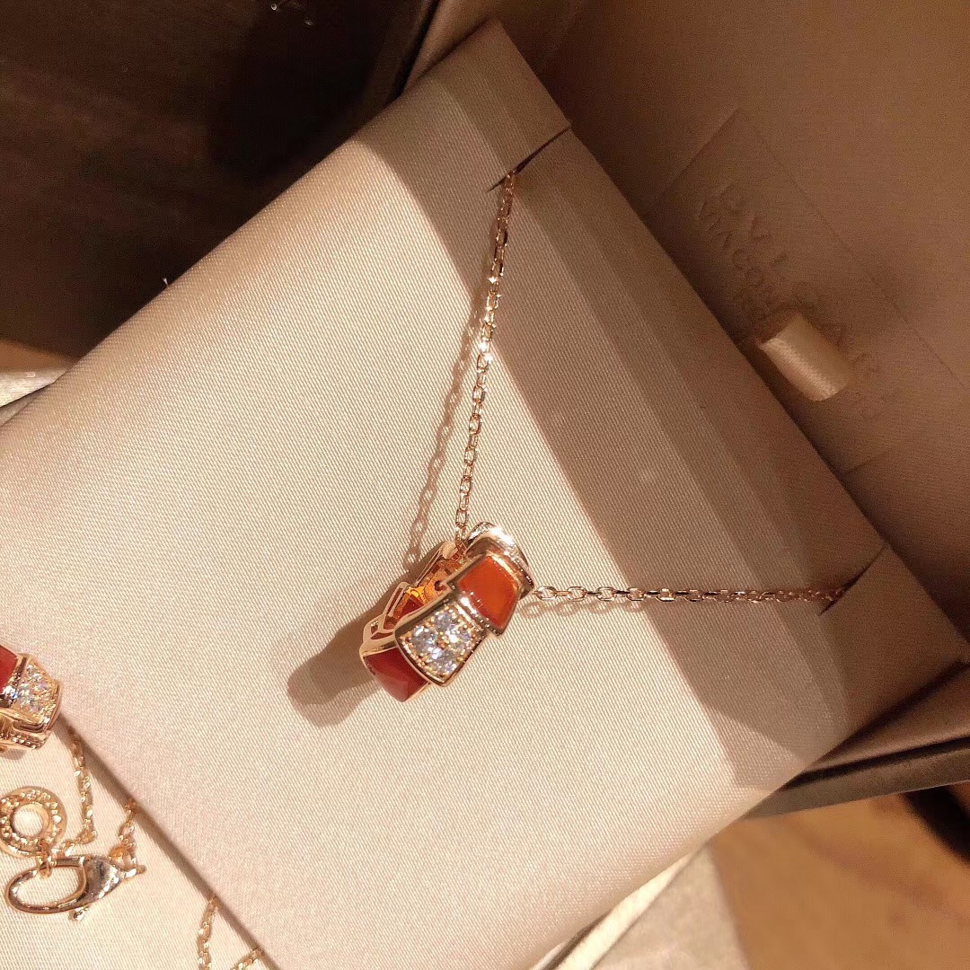 BVLGARI  necklace