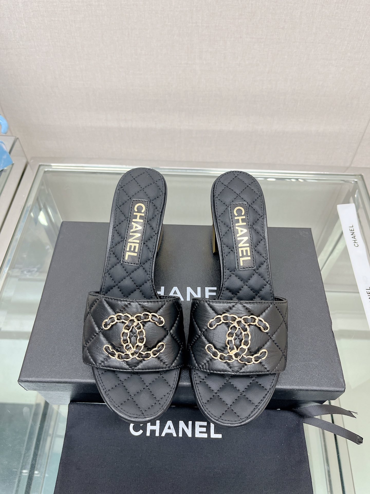 CHANEL 23Ss new diamond check chain double C buckle metal heel slippers sheepskin lining