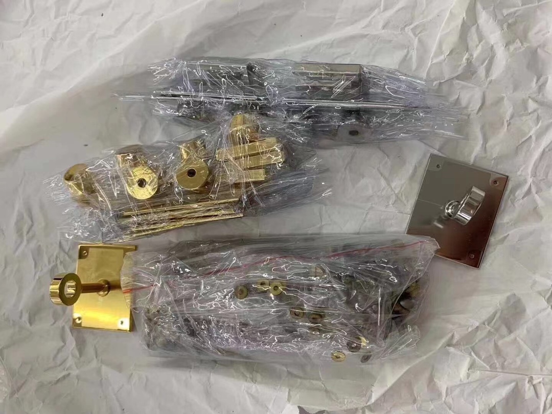 Hermes bag making process:We are a bag workshop, so we have been sending production drawings