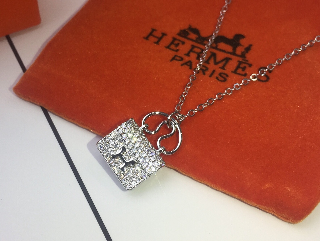 Hermes necklace