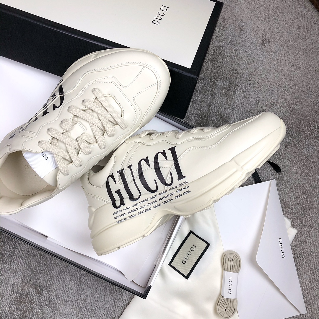 Gucci Pops This collection has a lot of flora and fauna elements Original material