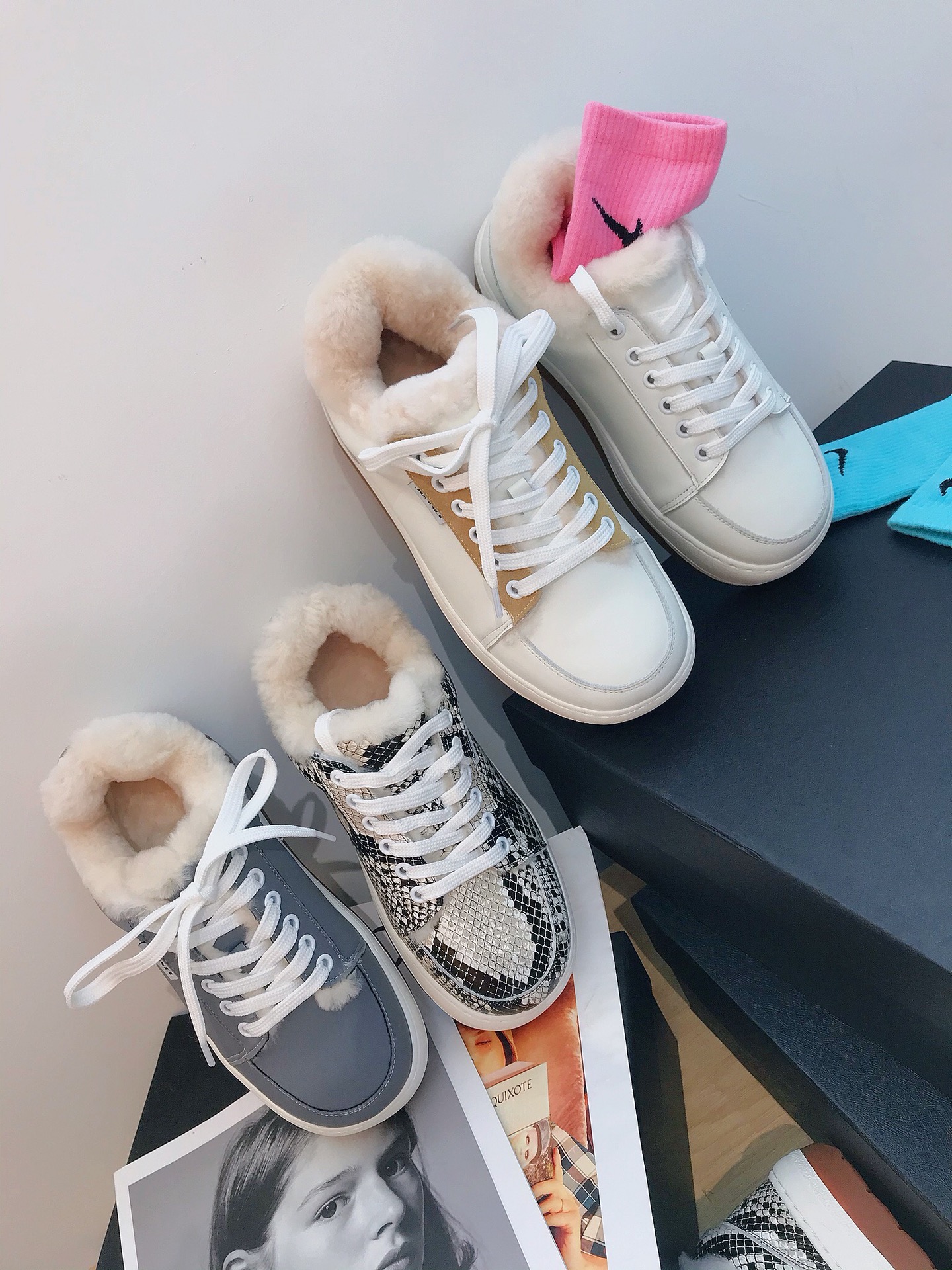 SUNNEI Italian niche brand SUNNEI, minimalist style, simple and casual, forming a relaxed fun