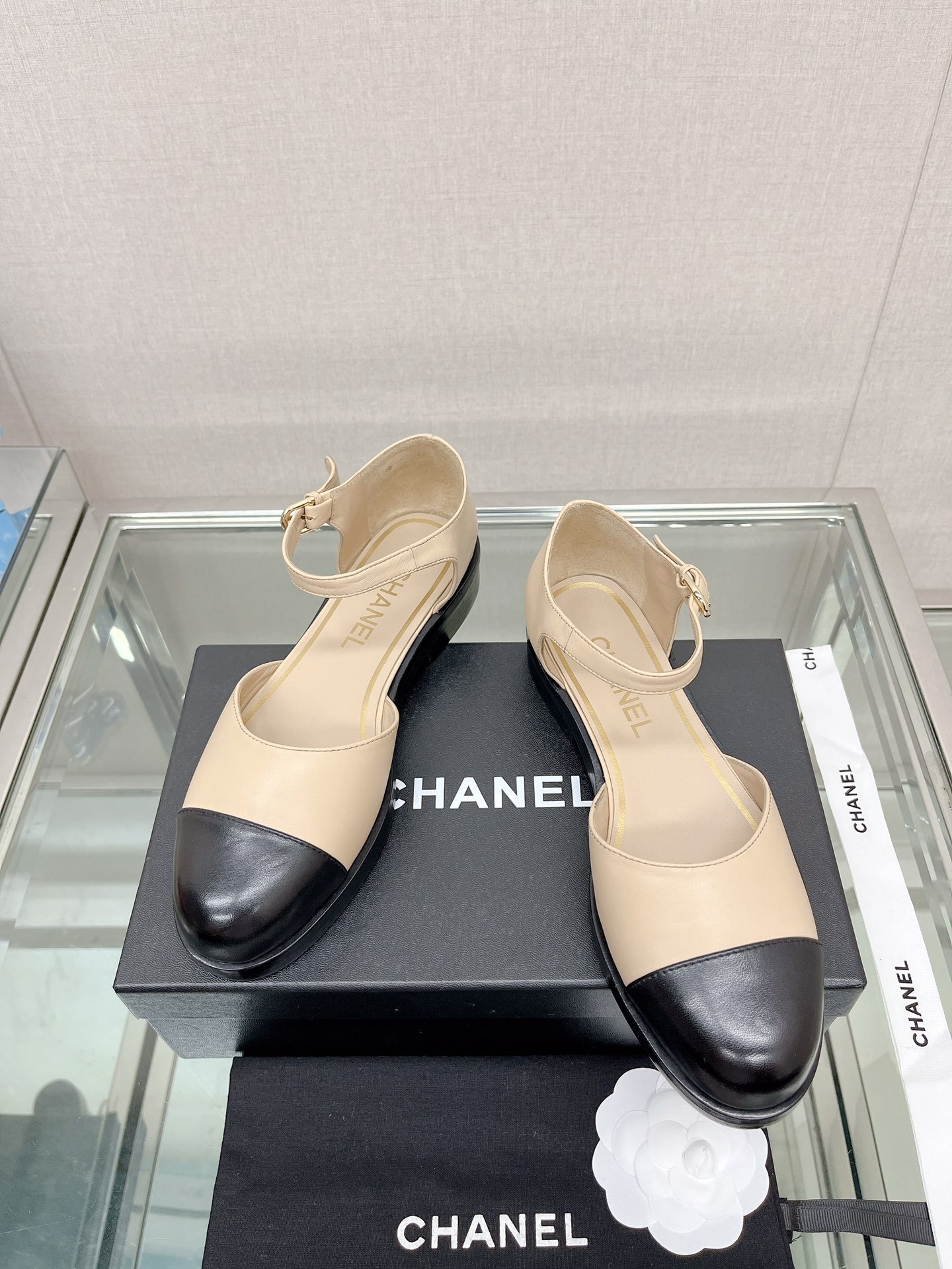 CHANEL 23Ss small incense thick bottom Mary Jane hollow sandals imported lambskin