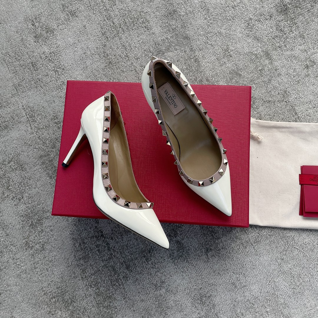 Valentino VT Collection High Heeled Single Shoes 8.5CM Patent Leather White