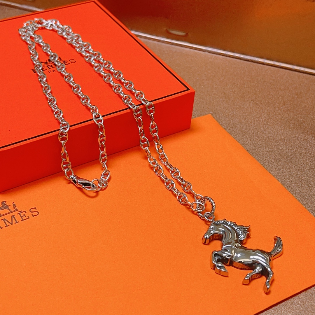 Hermes necklace