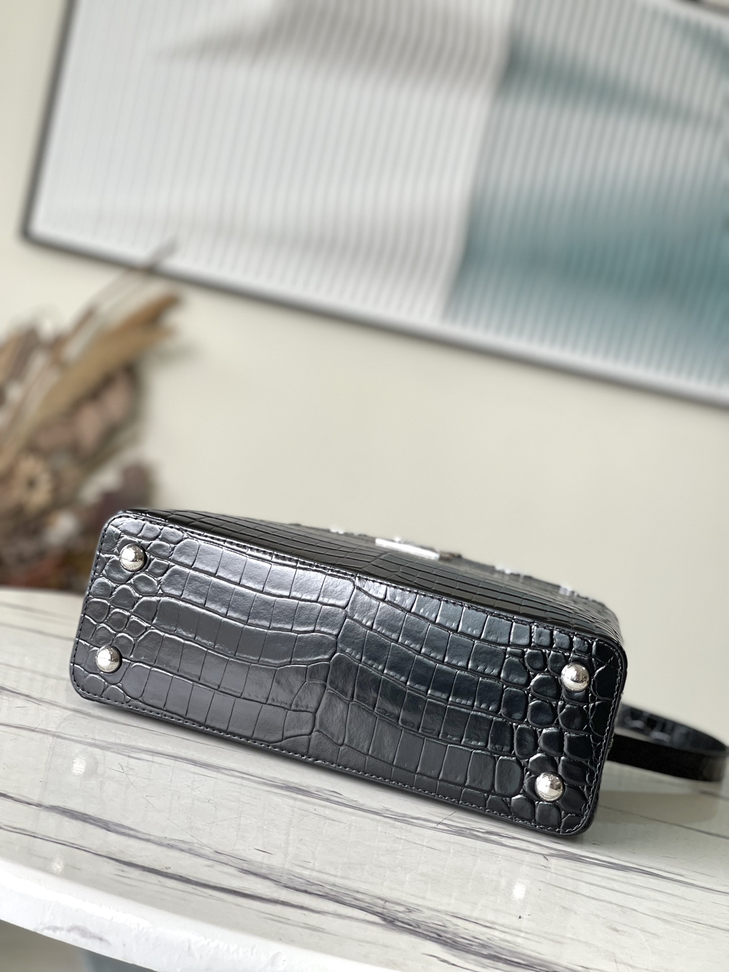 𝐋𝐎𝐔𝐈𝐒 𝐕𝐔𝐈𝐓𝐓𝐎𝐍   M51783